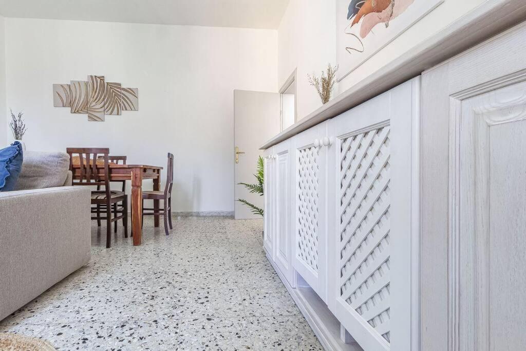 Elizabeth Guest House Arzachena Exterior foto